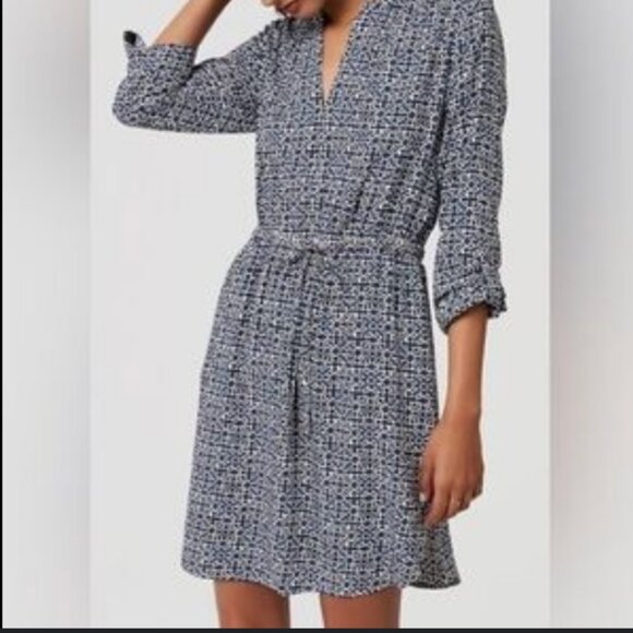 Ann Taylor LOFT Navy & White Geometric Print Dress - Womenโs Medium - Picture 1 of 8